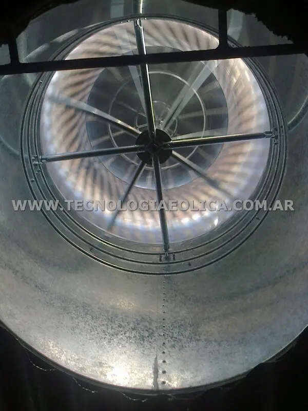 extractor_eolico_30_pulgadas_detalle_interior_girando.webp